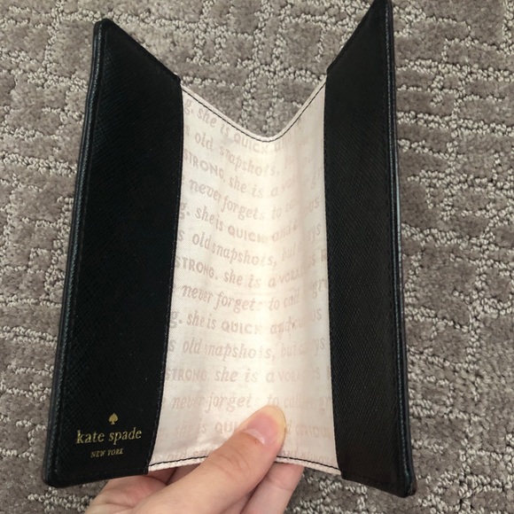 Kate spade floral passport holder - Picture 3 of 4